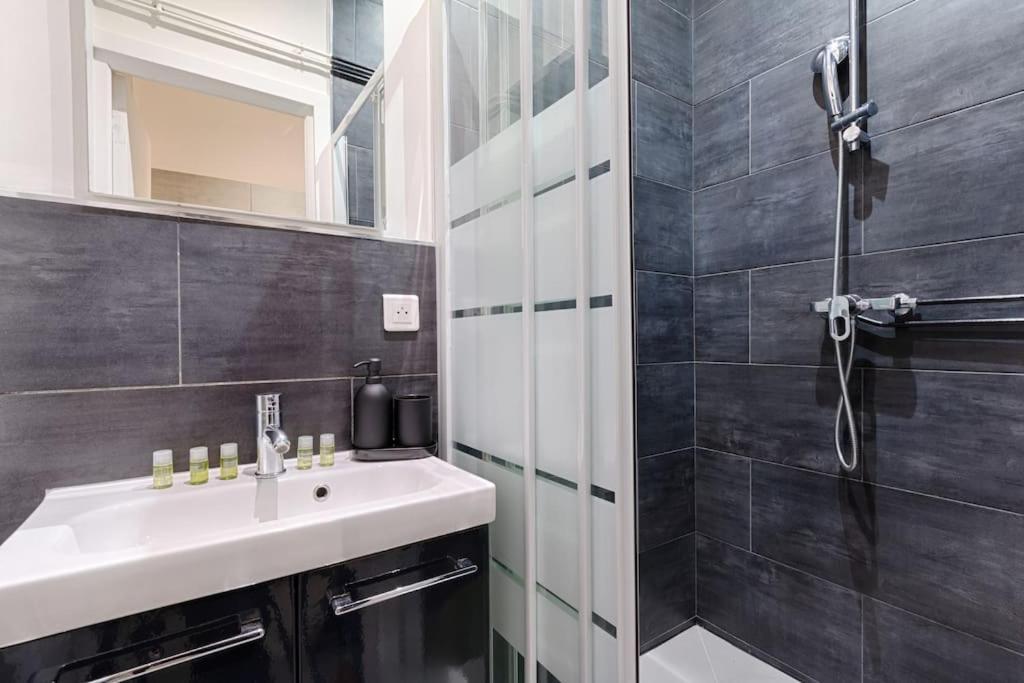 Batignolles Lemercier Cosy Apartment 4P-1Br Paris Exterior foto